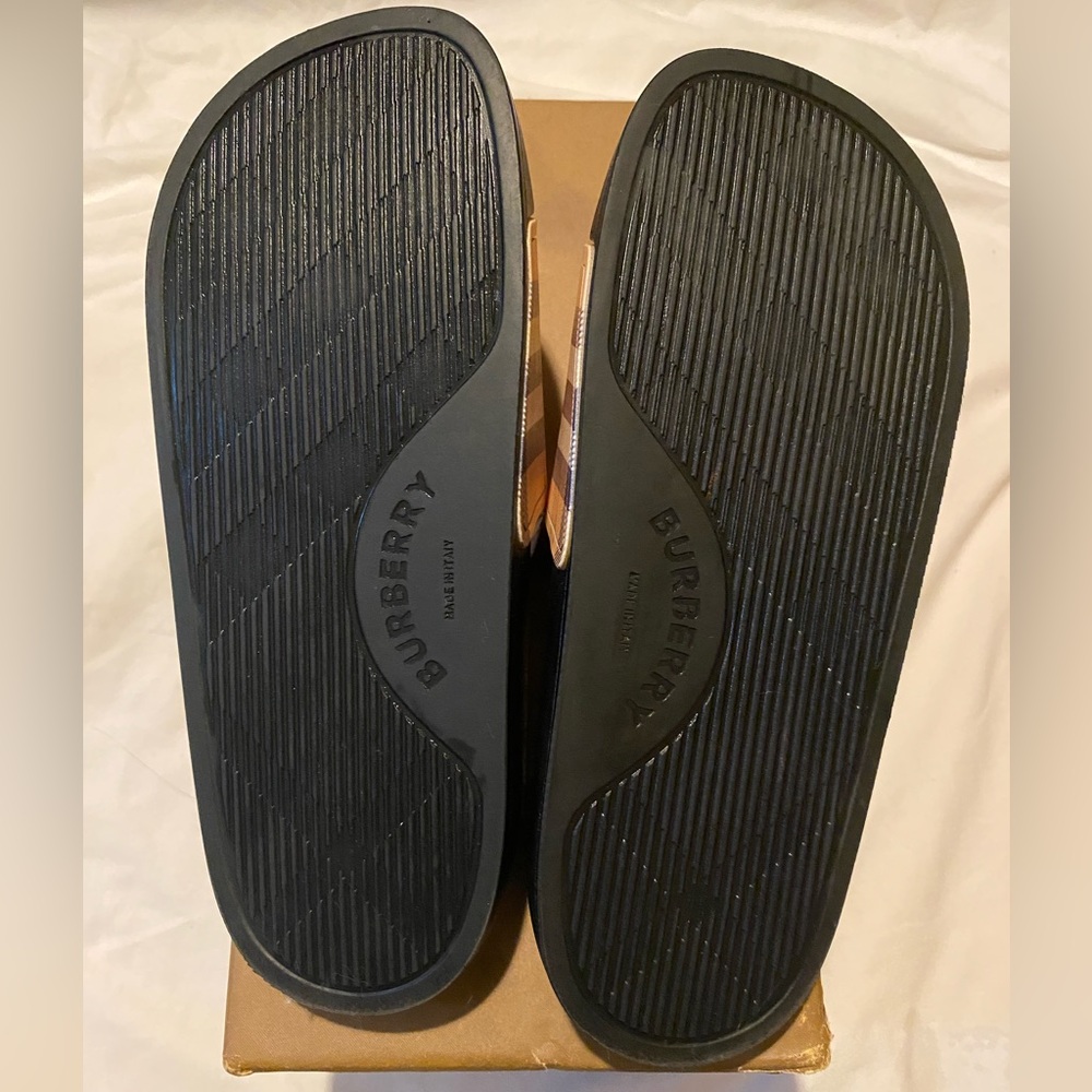 Burberry Black and Tan Check Sandals Size 7 - Picture 2 of 7